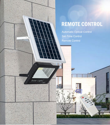 เชิงพาณิชย์ 100LM / W ไฟ LED พลังงานแสงอาทิตย์น้ำท่วม 30w 50w IP67 ระบบควบคุมอัตโนมัติ