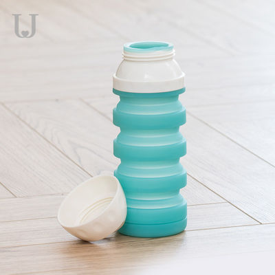ซิลิโคนกลางแจ้ง 570ml ผลิตภัณฑ์สำหรับสัตว์เลี้ยงสุนัขพับได้ถ้วยดื่ม